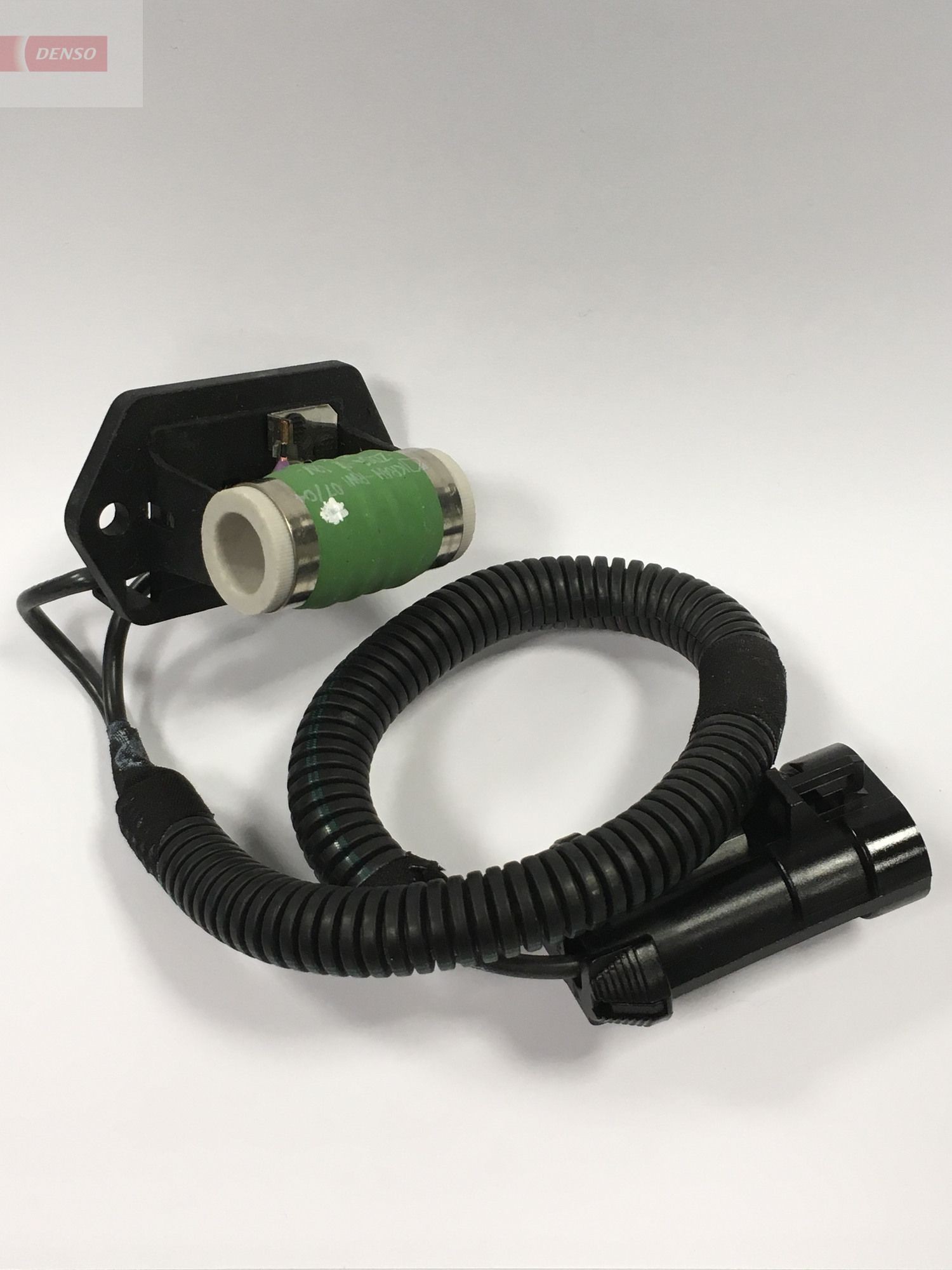 DENSO Rezistor, Electromotor - ventilator număr articol: DRS09007 ieftin