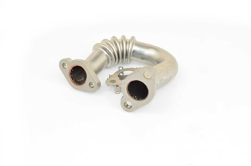 BSG Pipe, EGR valve Article number: BSG 90-836-021 cheaply