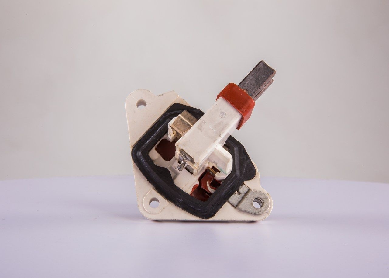 BOSCH Ģeneratora sprieguma regulators raksta numurs: 2 127 311 001 lēti