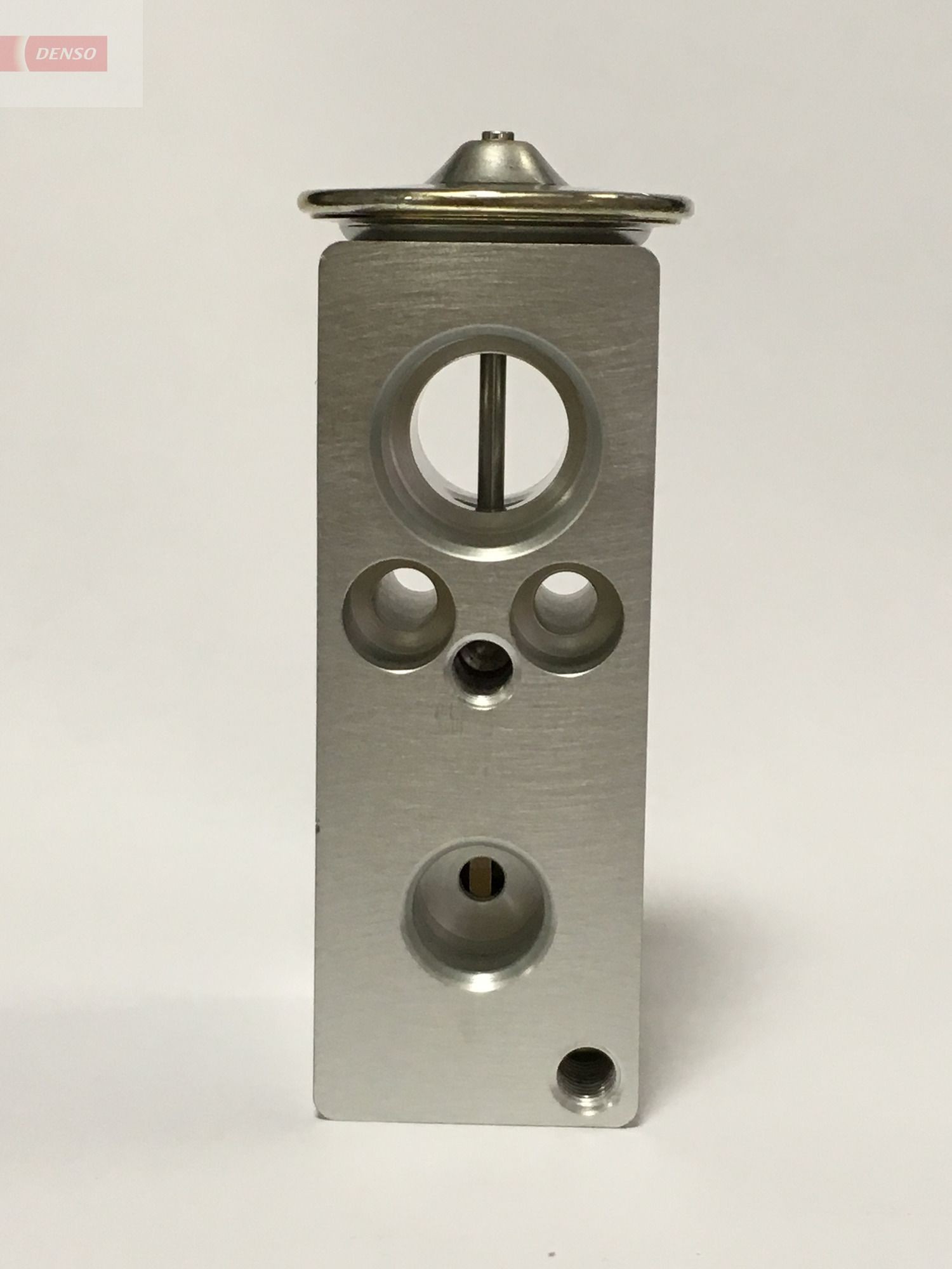 DENSO AC expansion valve Article number: DVE21004 cheaply