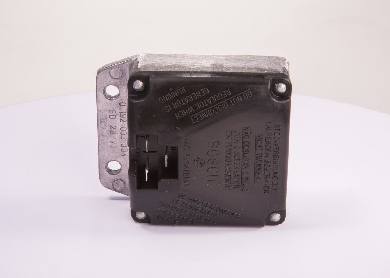 BOSCH Generaatori pingeregulaator Artikli number: 0 192 033 004 soodsalt