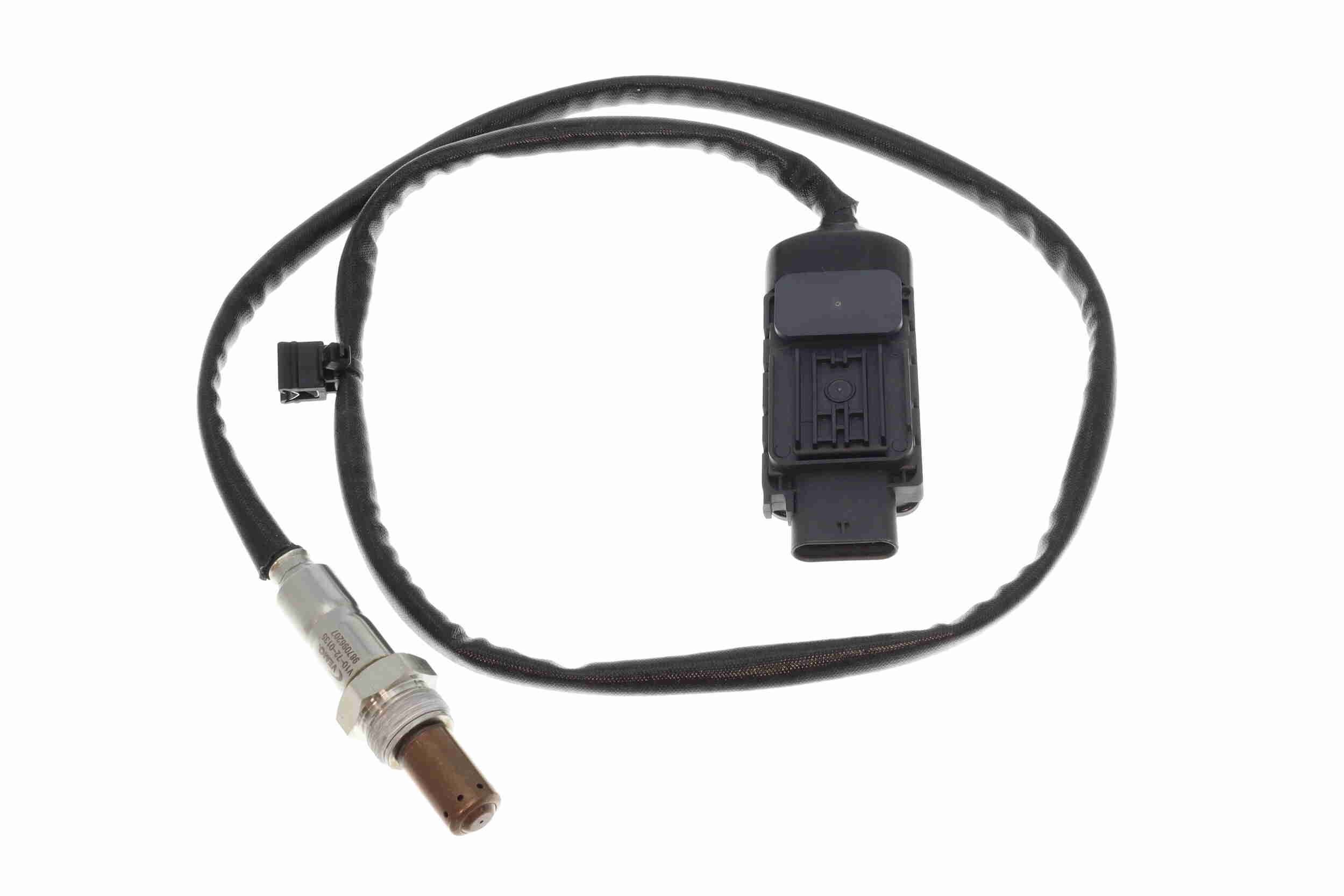 VEMO V10-72-0135 NOx Sensor, urea injection Q3 35 TDI 150 PS Diesel