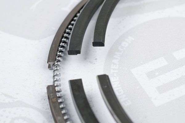 ET ENGINETEAM Комплект сегменти артикулен номер: R4001600 евтино