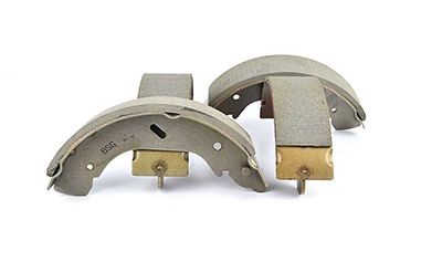 BSG Brake Shoe Set Article number: BSG 30-205-005 cheaply