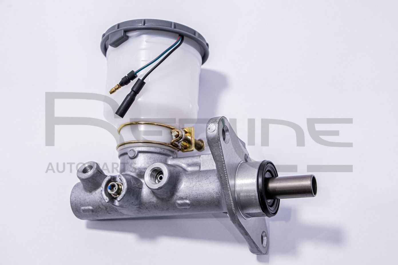 RED-LINE Brake master cylinder Article number: 09HO001 cheaply