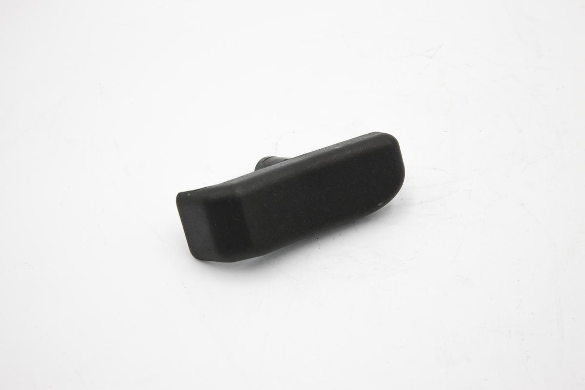 IVECO Handle, bonnet release Article number: 500336586 cheaply