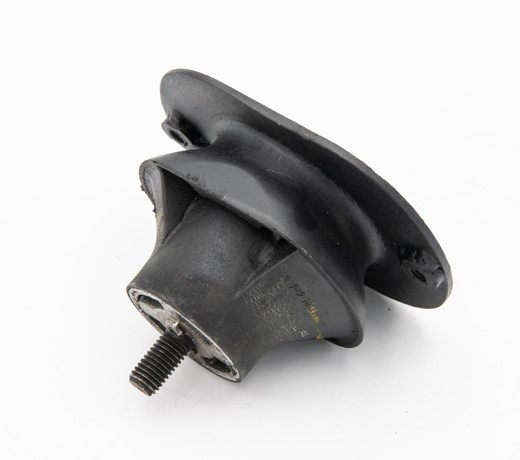 IVECO Engine mount Article number: 504074159 cheaply