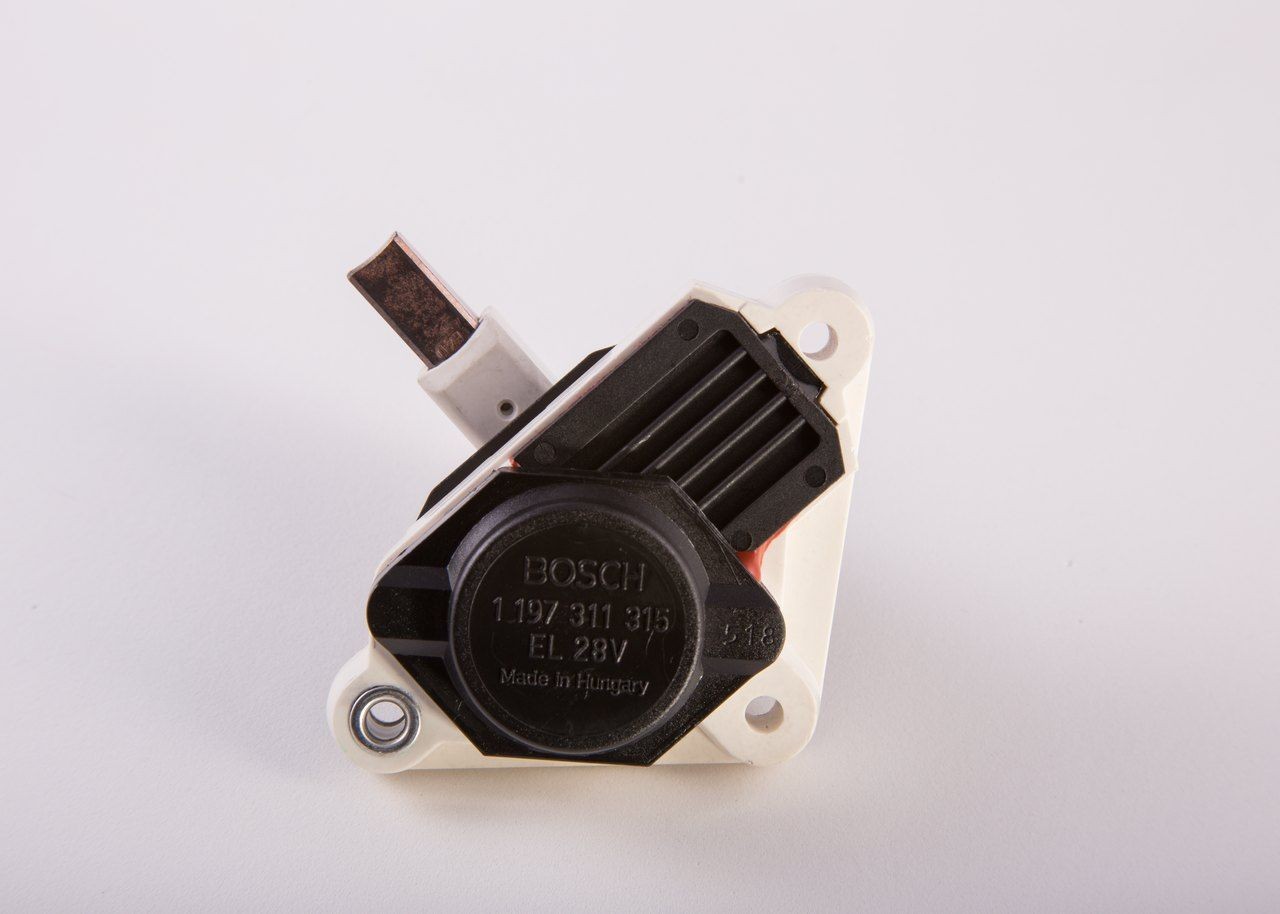 BOSCH Generaatori pingeregulaator Artikli number: 1 197 311 315 soodsalt