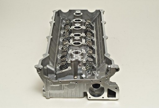 AMC Cylinder Head Article number: 910656 cheaply