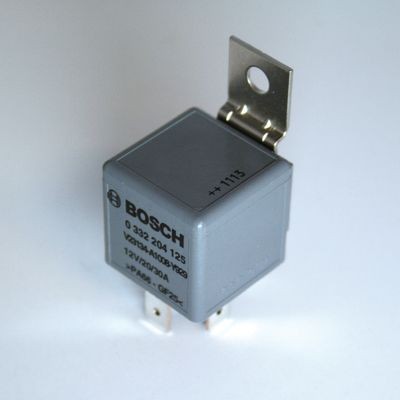 BOSCH 0 332 204 125 Relee, ventilaator 25 2.7 V6 Injection 141 HP Bensiin 1993