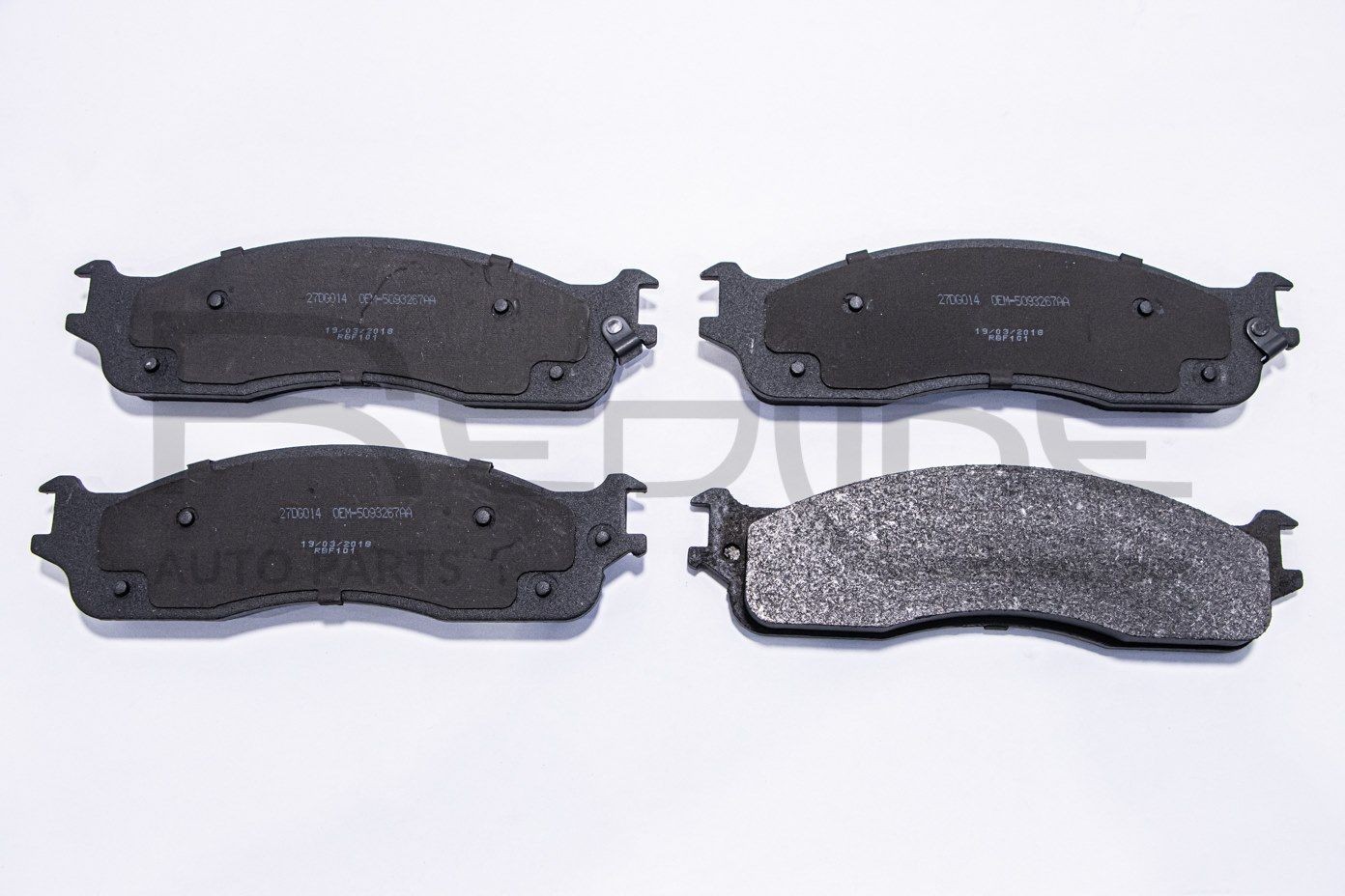RED-LINE Brake pad set Article number: 27DG014 cheaply