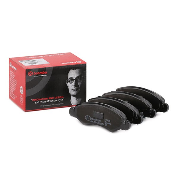 BREMBO Brake pad set Article number: P 79 015 cheaply