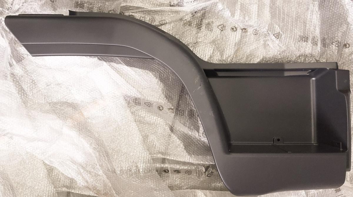IVECO Rocker panel Article number: 504165254 cheaply