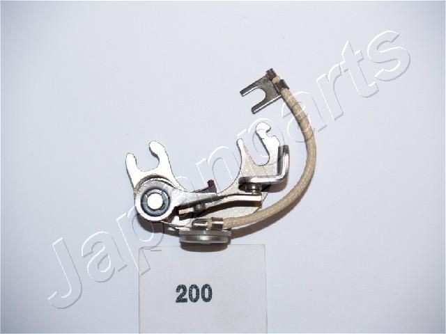 JAPANPARTS CT-200 Contact Breaker, distributor FOURTRAK 2.0 4x4 (F70, F75, F80, F85) 88 PS Petrol 1998