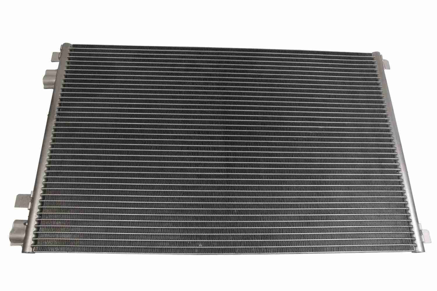 VEMO Air conditioning condenser Article number: V46-62-0004 cheaply