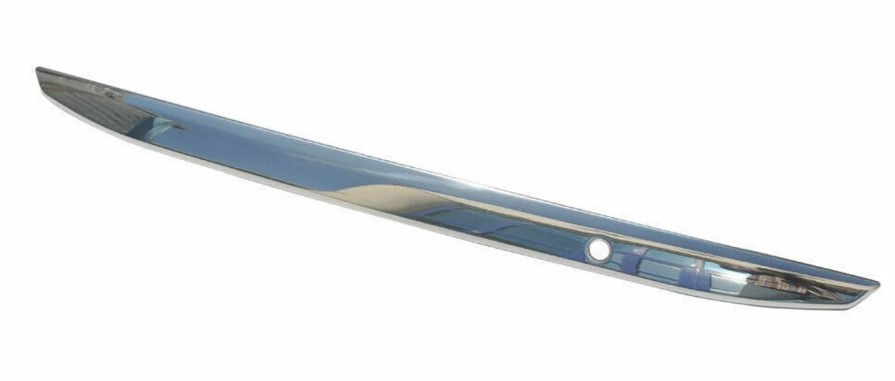 OMAC 7011054 Enjoliveur, hayon COROLLA 1.8 VVTi (ZRE142) 132 CH Essence