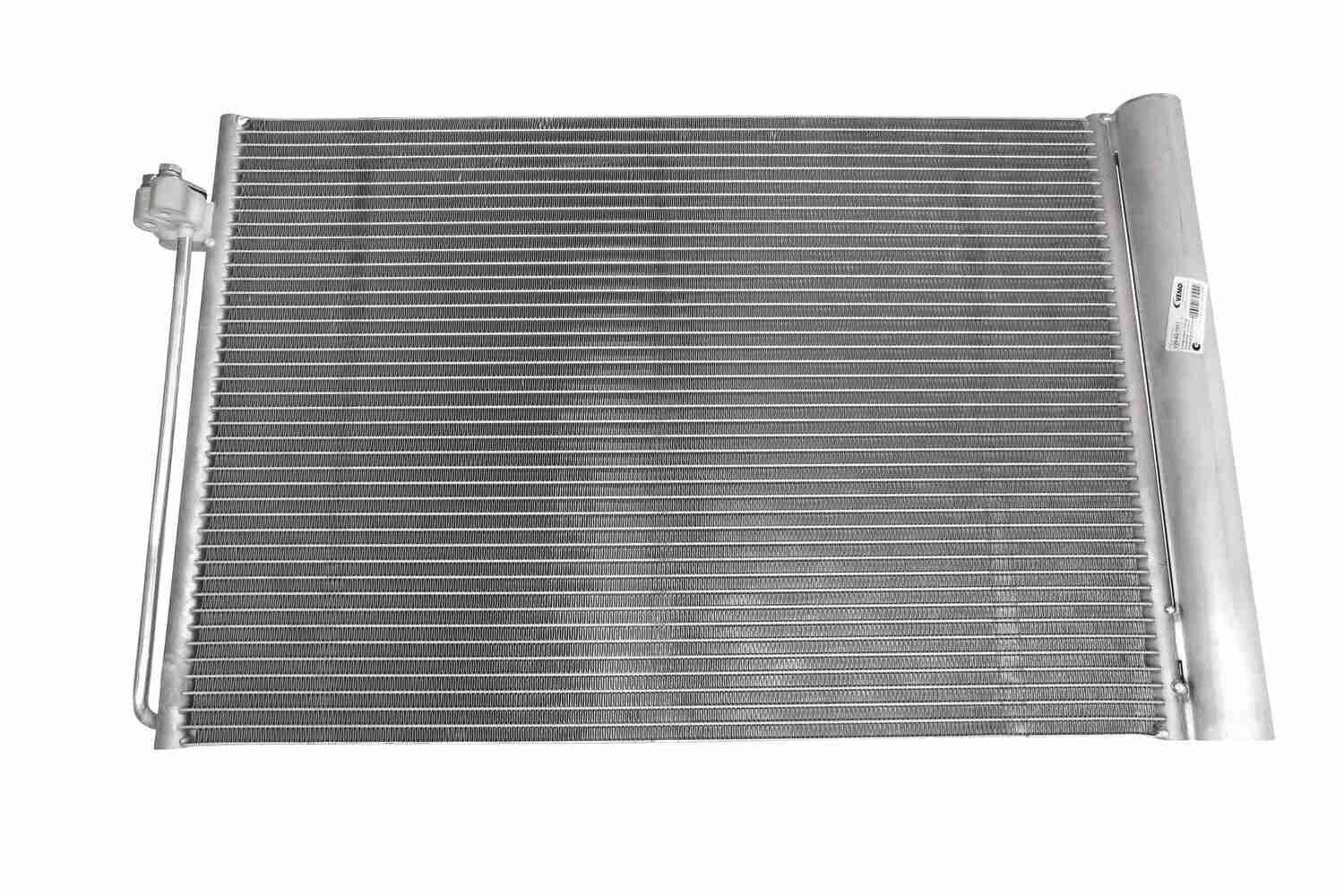VEMO Air conditioning condenser Article number: V20-62-1011 cheaply