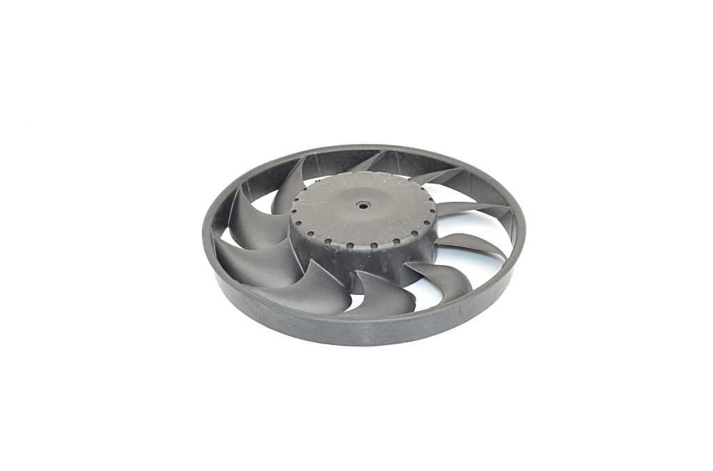 BSG BSG 90-922-022 Fan Wheel, engine cooling TRANSPORTER 2.4 D Syncro 78 PS Diesel 2003