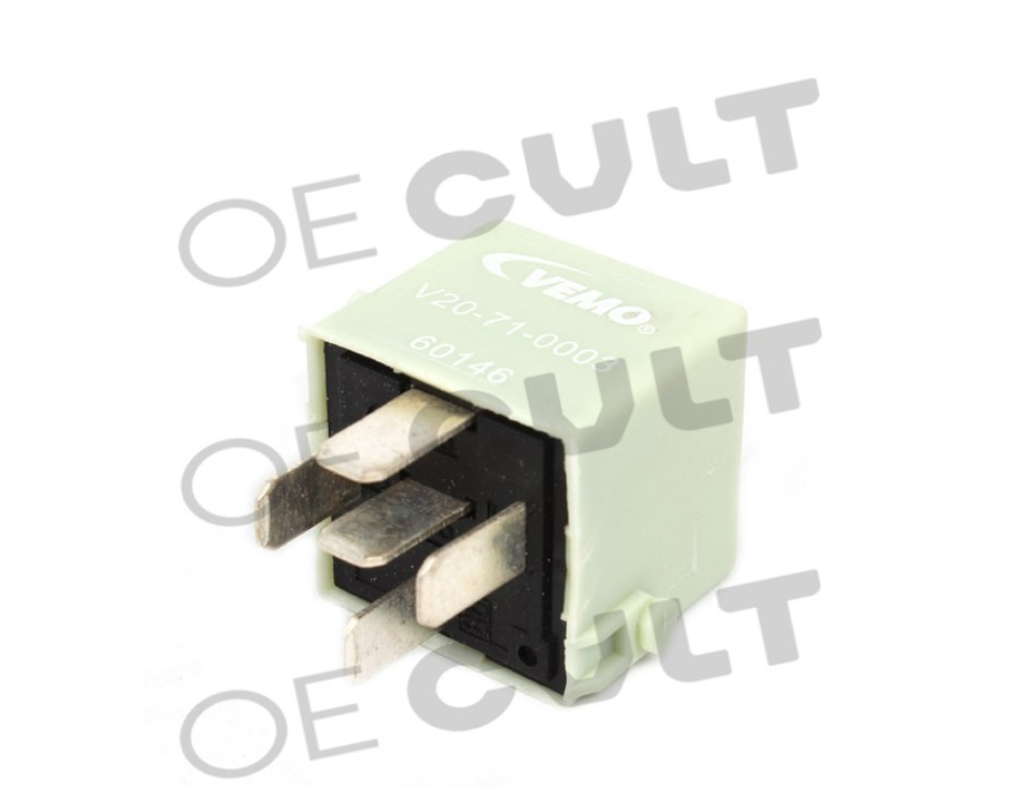 OE CULT OEC-B00209 Monitoimintorele 7-sarja 740d 3.9 258 HV Diesel 2009