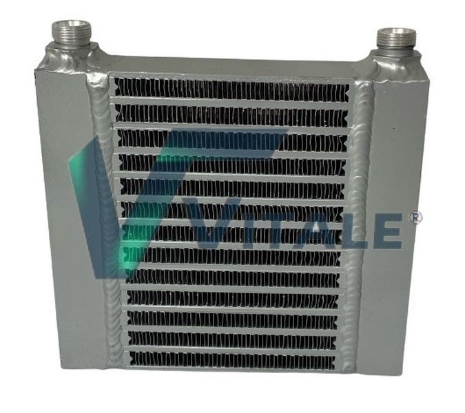 VITALE Engine oil cooler Article number: RE816748 cheaply