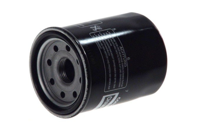 CHAMPION Oil filter Article number: COF048 cheaply