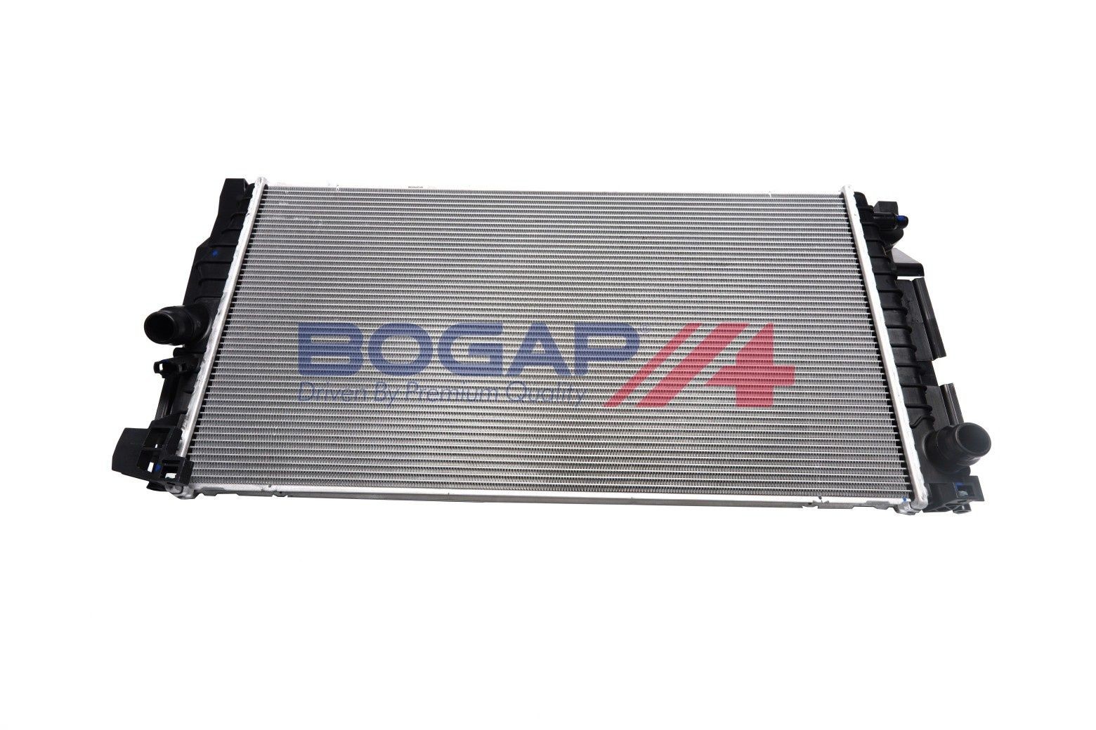 BOGAP B4210229 Water Tank, radiator 2 Series 218i 1.5 140 PS Petrol