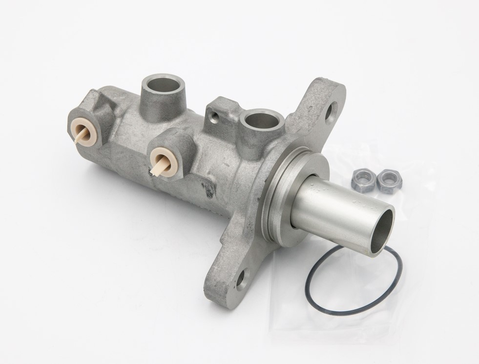 IVECO Brake master cylinder Article number: 42568305 cheaply