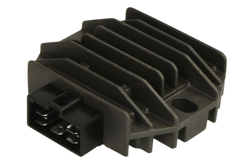 INPARTS Ģeneratora sprieguma regulators raksta numurs: IP000400 lēti