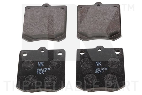 NK Juego de pastillas de freno Número de artículo: 229913 a buen precio